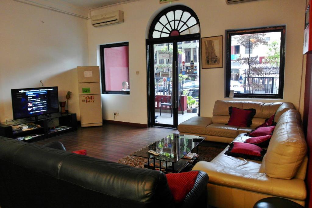 Number Eight Guesthouse Куала Лумпур Екстериор снимка